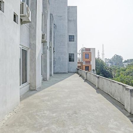 Oyo Flagship 80971 The Lime Tree Bareilly Esterno foto