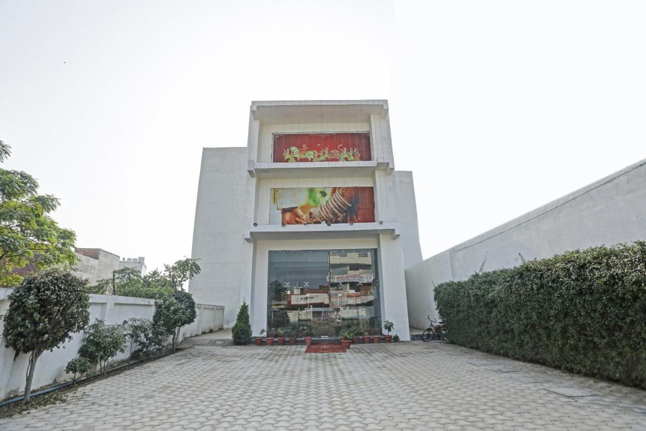 Oyo Flagship 80971 The Lime Tree Bareilly Esterno foto