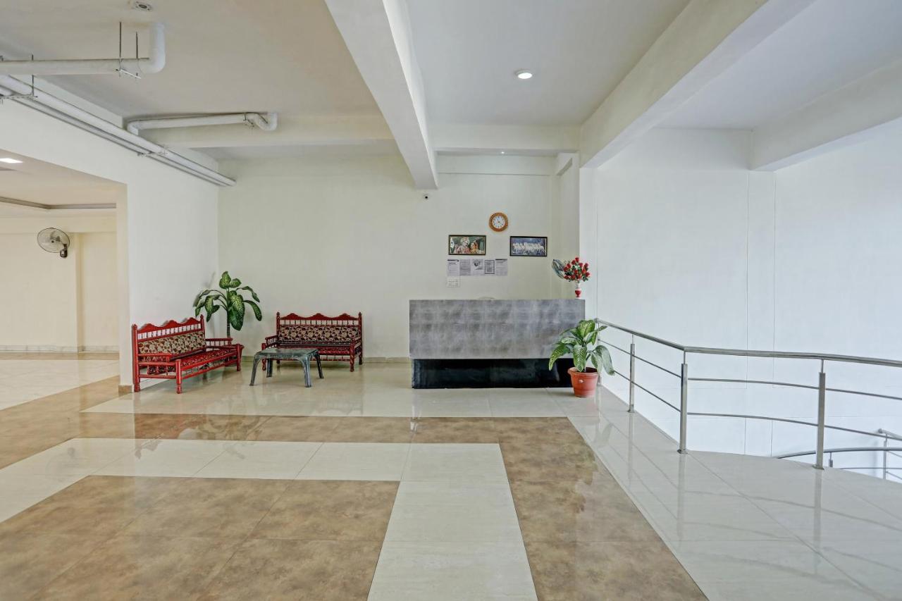Oyo Flagship 80971 The Lime Tree Bareilly Esterno foto
