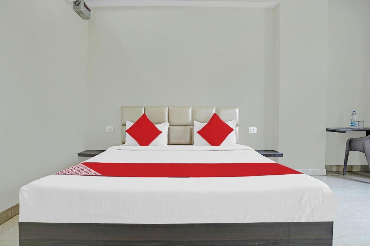 Oyo Flagship 80971 The Lime Tree Bareilly Esterno foto
