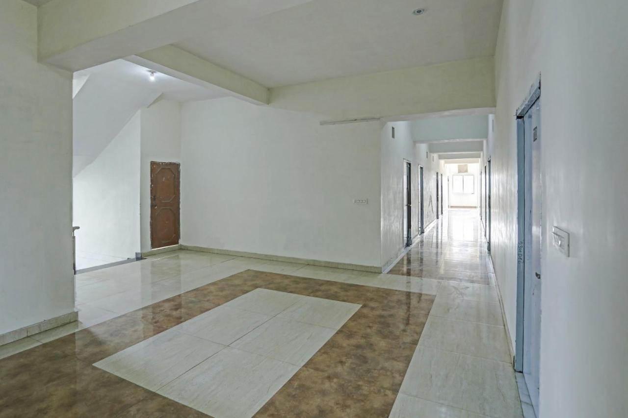 Oyo Flagship 80971 The Lime Tree Bareilly Esterno foto