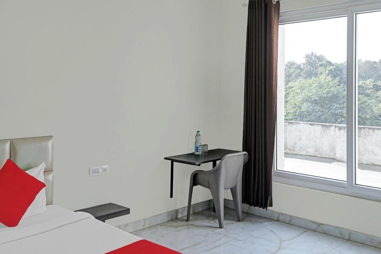 Oyo Flagship 80971 The Lime Tree Bareilly Esterno foto
