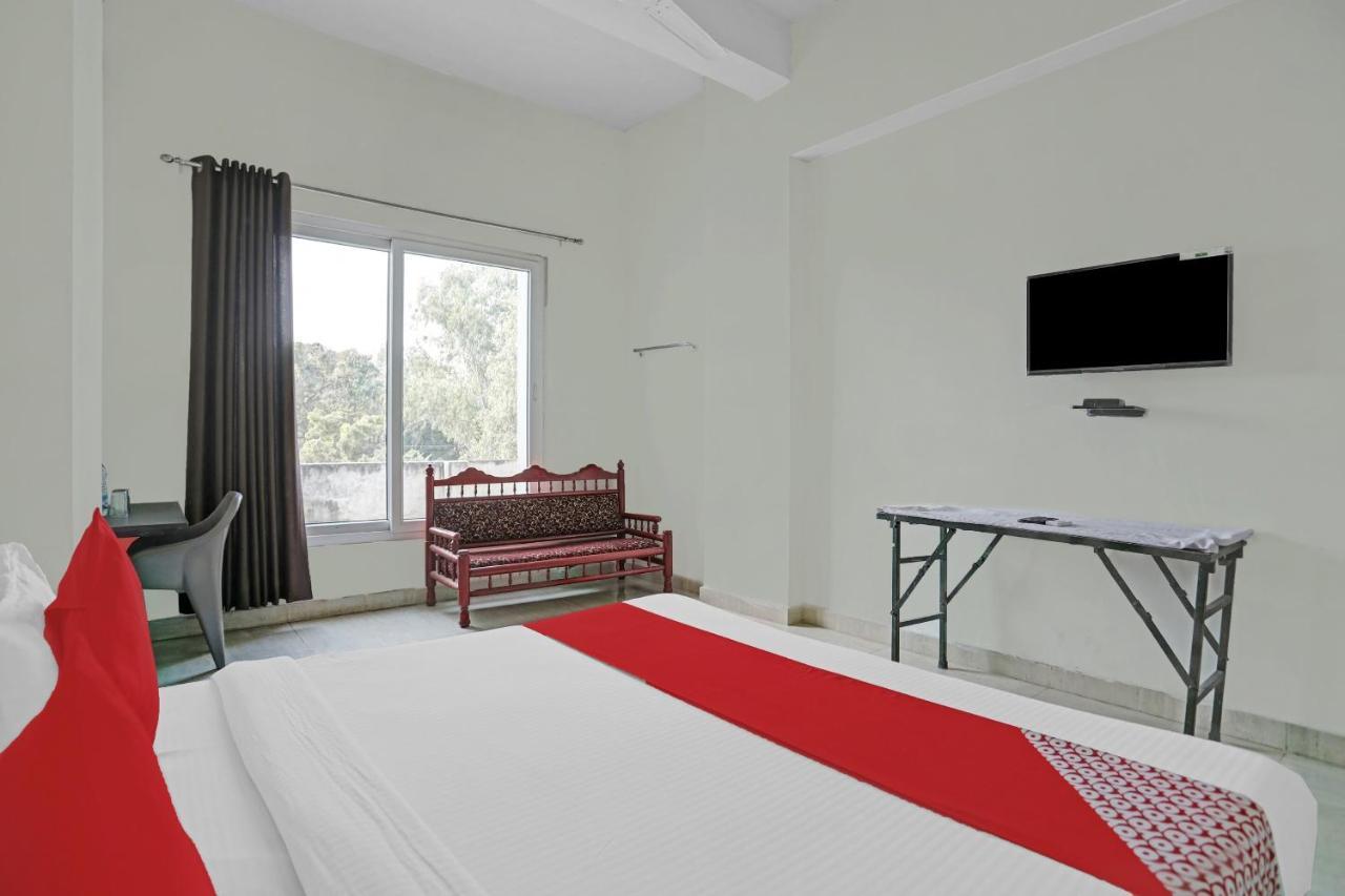 Oyo Flagship 80971 The Lime Tree Bareilly Esterno foto