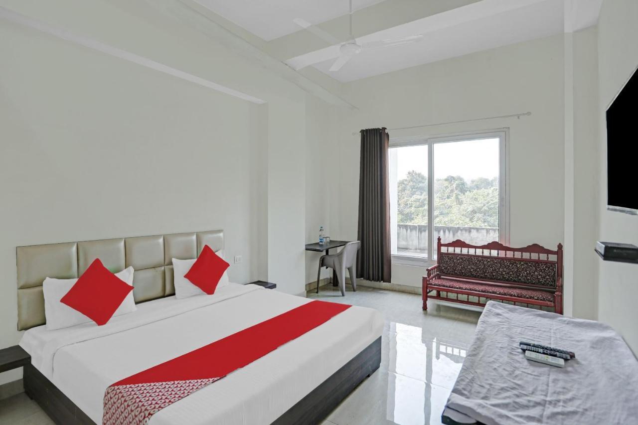 Oyo Flagship 80971 The Lime Tree Bareilly Esterno foto