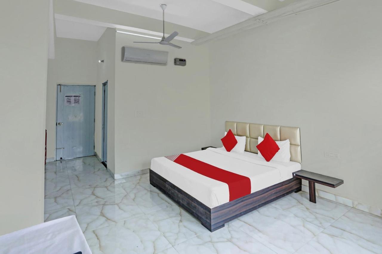 Oyo Flagship 80971 The Lime Tree Bareilly Esterno foto