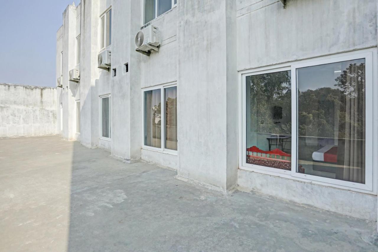 Oyo Flagship 80971 The Lime Tree Bareilly Esterno foto