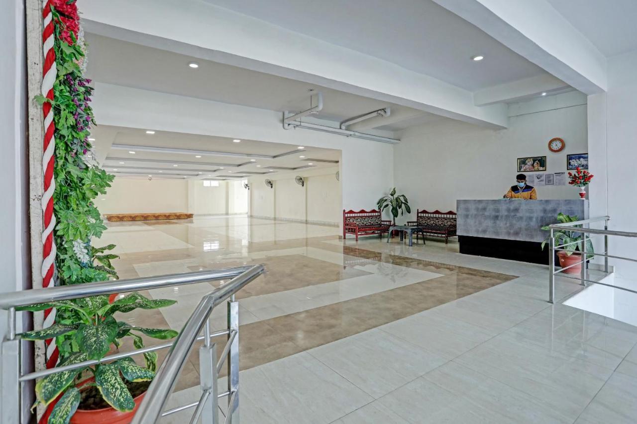Oyo Flagship 80971 The Lime Tree Bareilly Esterno foto